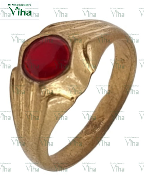 Impon Ring with a red central stone and ridged band