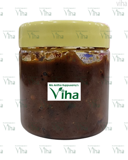 Sundaikkai Vatral Kuzhambu Mix in a plastic jar with label
