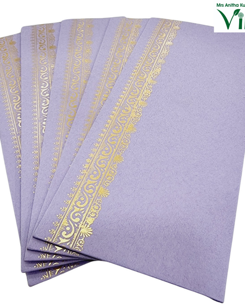 Gift Cover with textured surface and fan arrangement