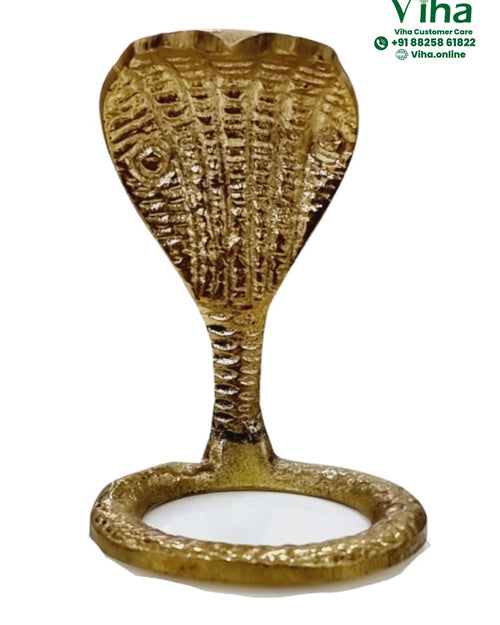 5 Face Nagam with flared textured hood on a ring base
