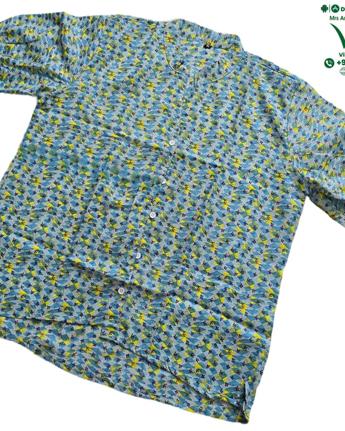 Women Shirt with short sleeves and gathered cuffs