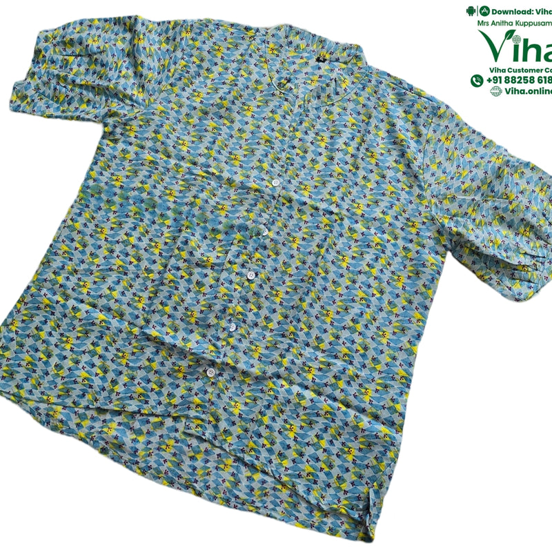 Women Shirt with short sleeves and gathered cuffs