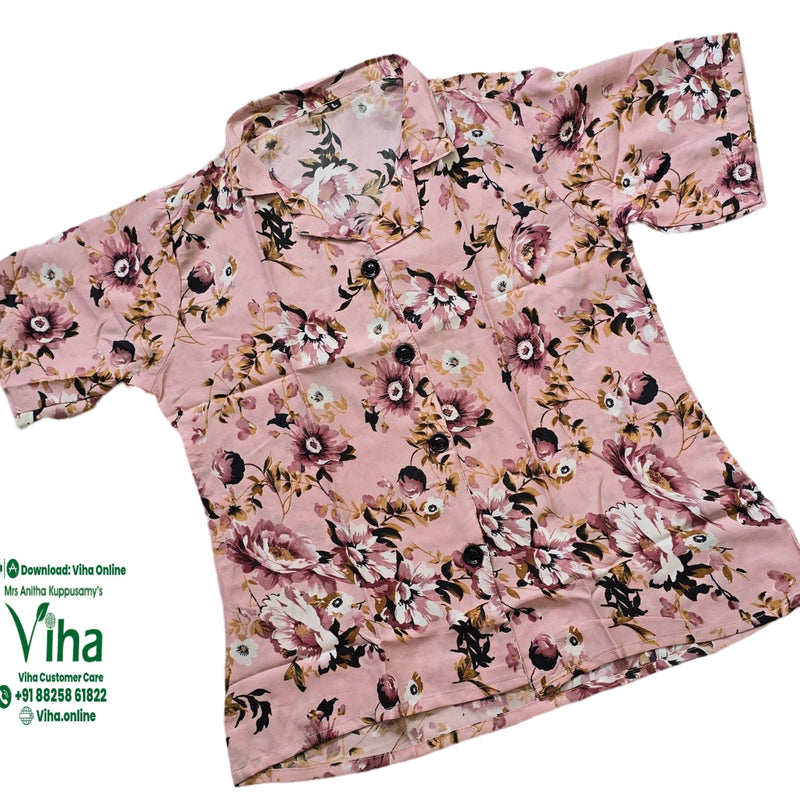Women Shirt / Size - L with notched collar