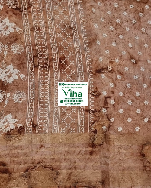 Cotton Silk Saree With Blouse, floral pattern and geometric border stripes