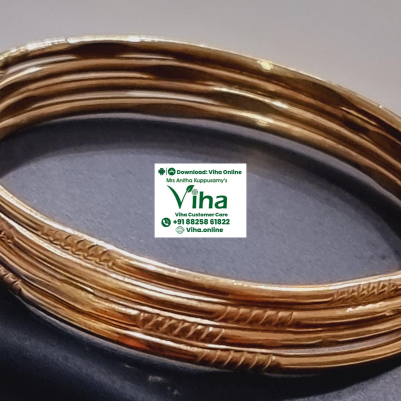 Impon Bangle, with a ridged texture pattern