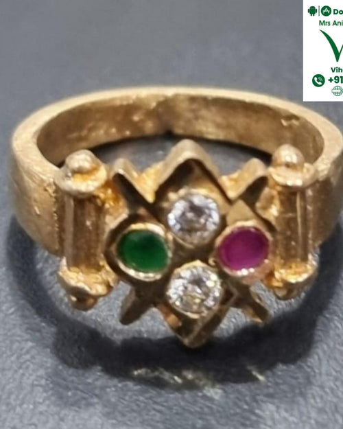 Impon Ring, band with a star-shaped stone cluster in green, pink and clear