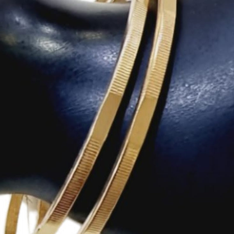 Impon Bangle with ridged texture sections
