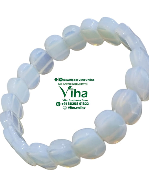 Opal Bracelet, loop of connected beads