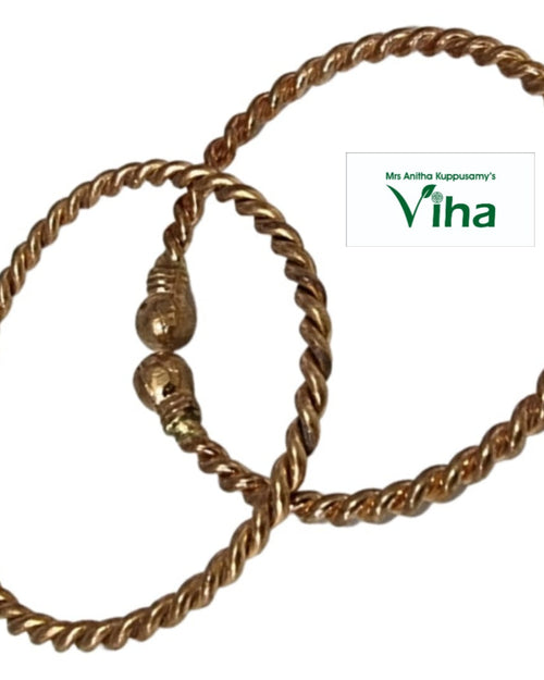 Impon Baby Kappu Adustable, two twisted rope-pattern cuff bangles with rounded ball ends