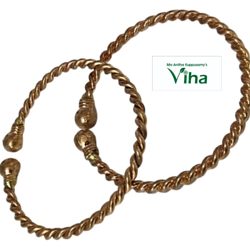 Impon Baby Kappu Adustable, two twisted rope-pattern cuff bangles with rounded ball ends