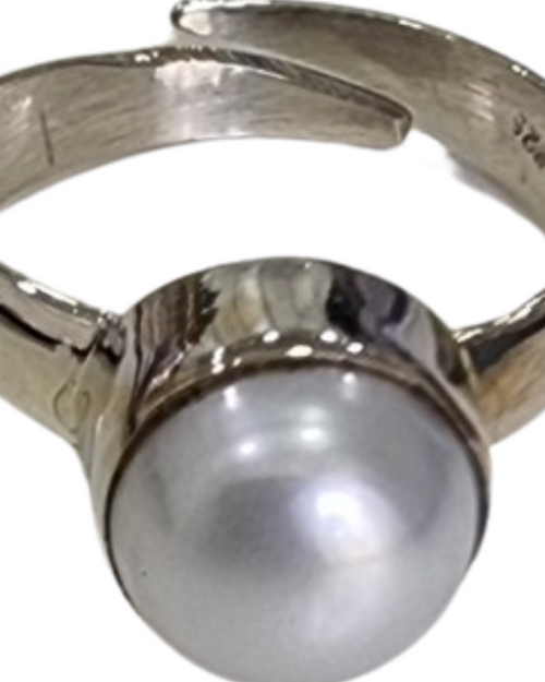 Pearl Ring Silver, circular band with adjustable open ends and a round centerpiece