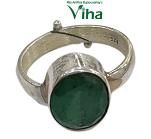 Emerald Silver Finger Ring 6.40 g- Oval Cut