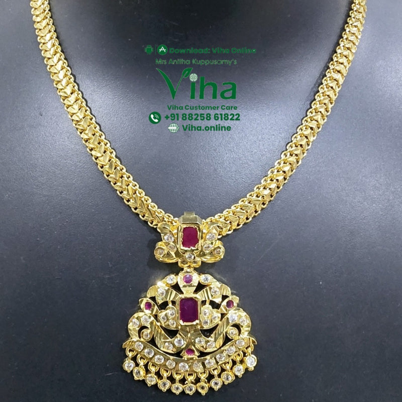 Aimpon Attiyal with woven chain pattern and red center stones