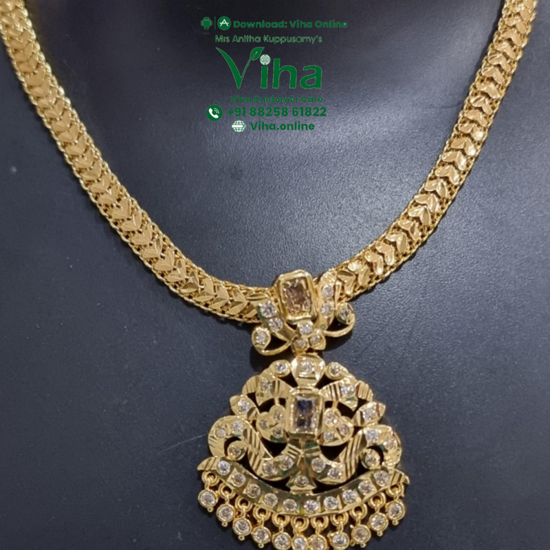Impon Attiyal with chevron patterned chain