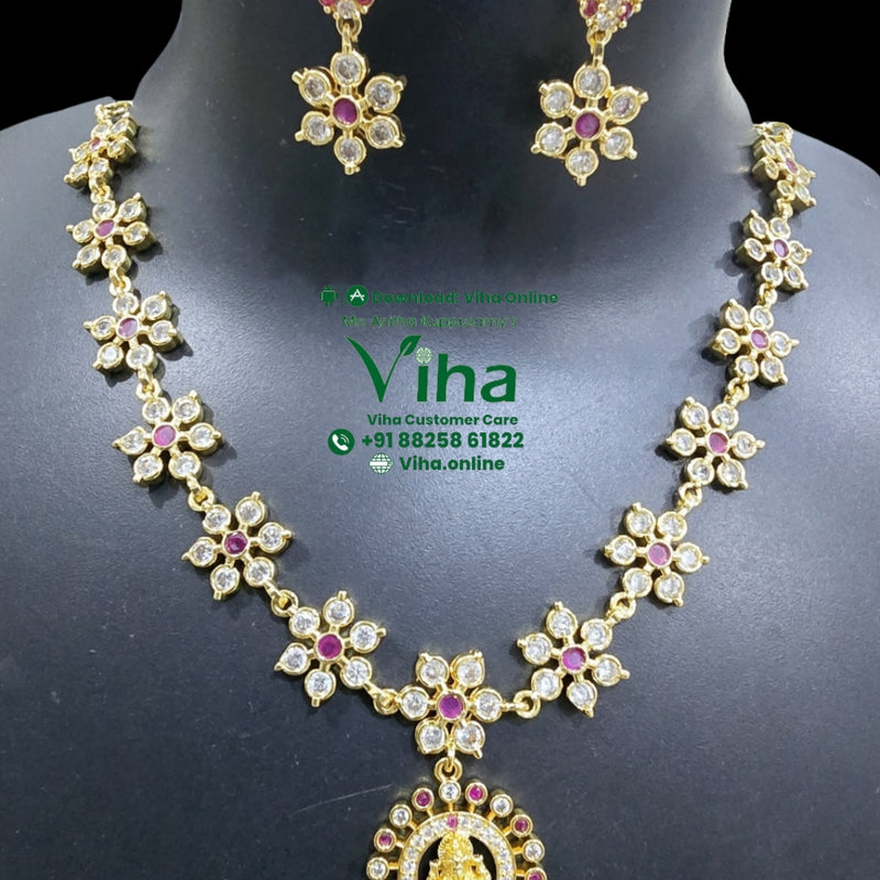 Impon Necklace Set with flower motifs and white and red stones