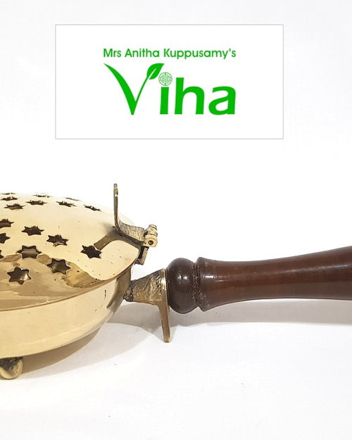 Sambrani Dhoobakkal, wooden handled vessel with long turned handle attached via a collar