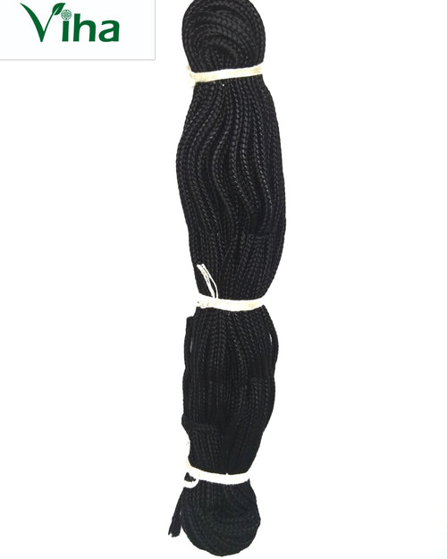 Araignan Kayiru/Black Waist Cord, a bundle of black braided strings tied with three white cords against a white background