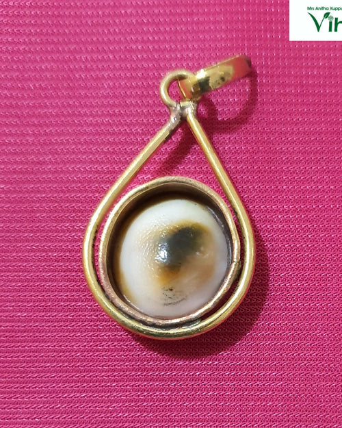 Gomathi Chakra Pendant, Teardrop Frame, gomathi chakra held inside an open teardrop frame
