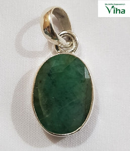 Emerald Silver Pendant Oval Cut - 2.36 Grams