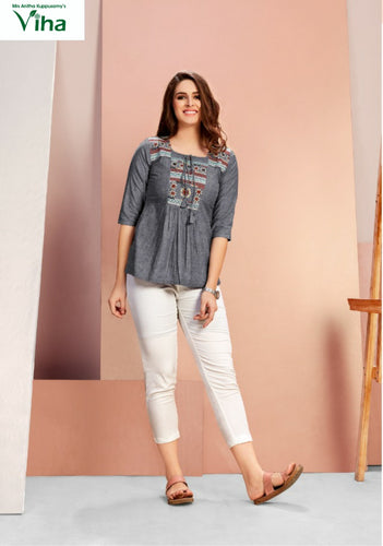 Handloom short top (inclive of all taxes)