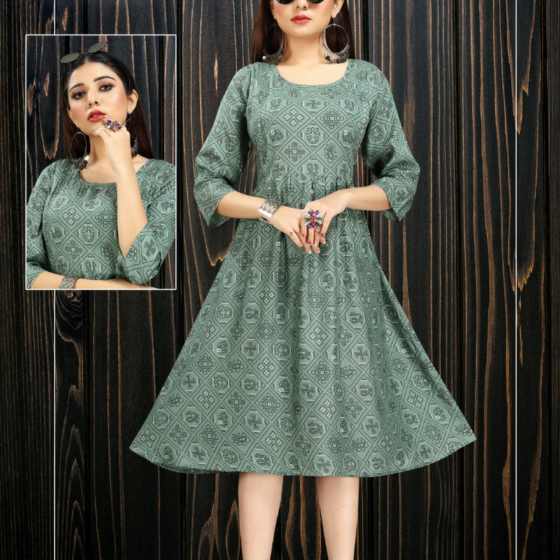 Feeding Kurti Full Stitched with geometric pattern and round neckline