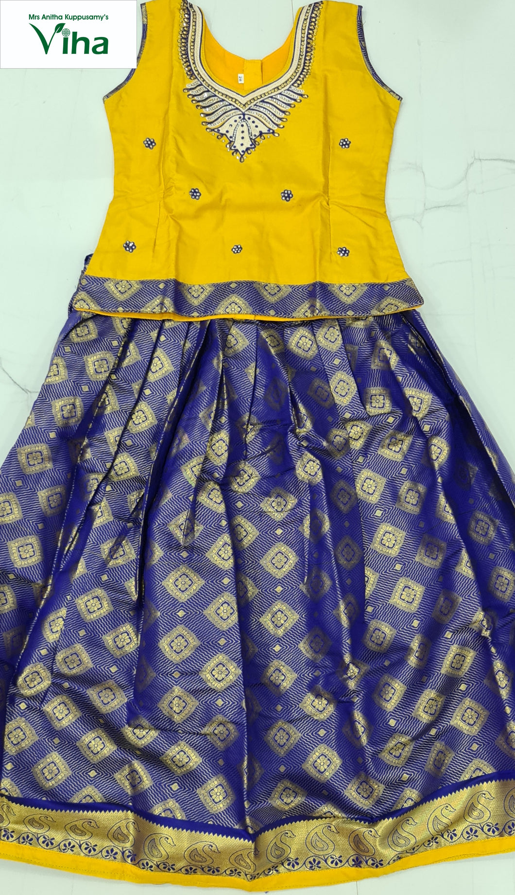 ﻿Ready Made Apoorva Silk Pavadai set with sleeves for 7 year children (inclusive of all taxes)