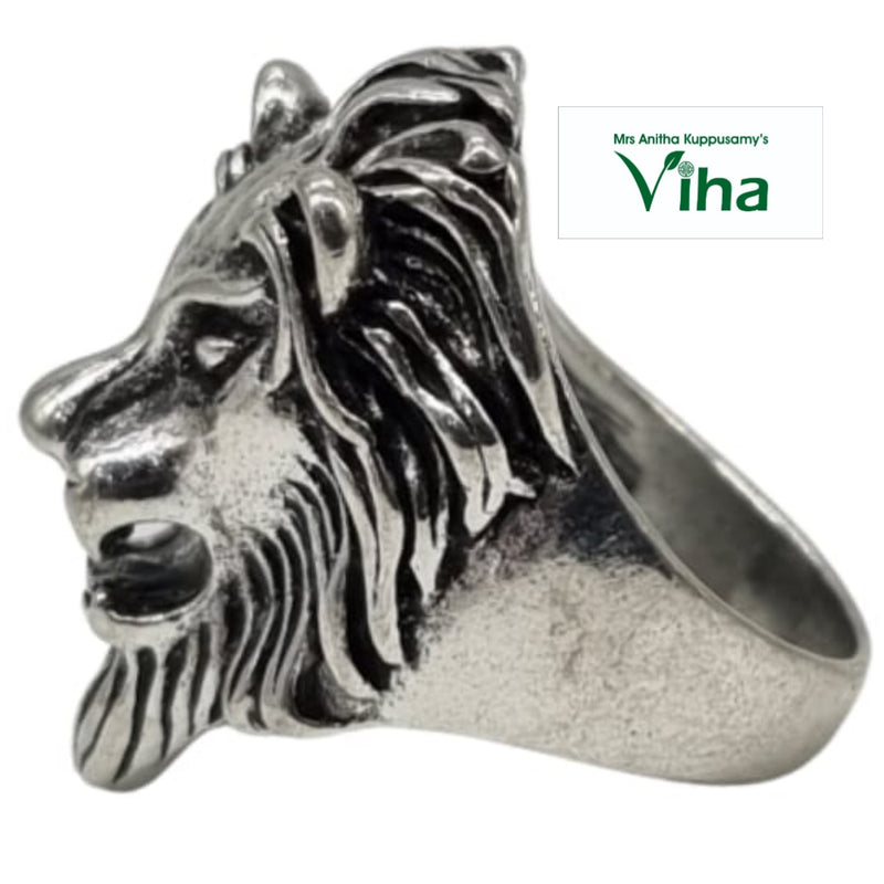White Metal Lion Face Finger Ring Size - 22, sculpted animal head with mane