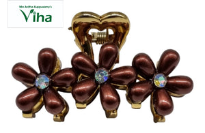 ﻿Designer Hair Clip

Studded with Stones

Weight :- 12 grams