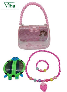 Barbie Hand Bag Set

Its a very good gift for a female child.Girls love this Barbie Set