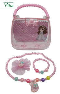 Barbie Hand Bag Set

Its a very good gift for a female child.Girls love this Barbie Set