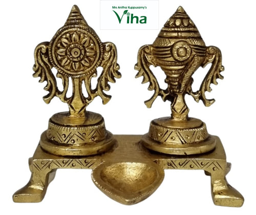 Sangu Chakra Manai Deepam | Lamp