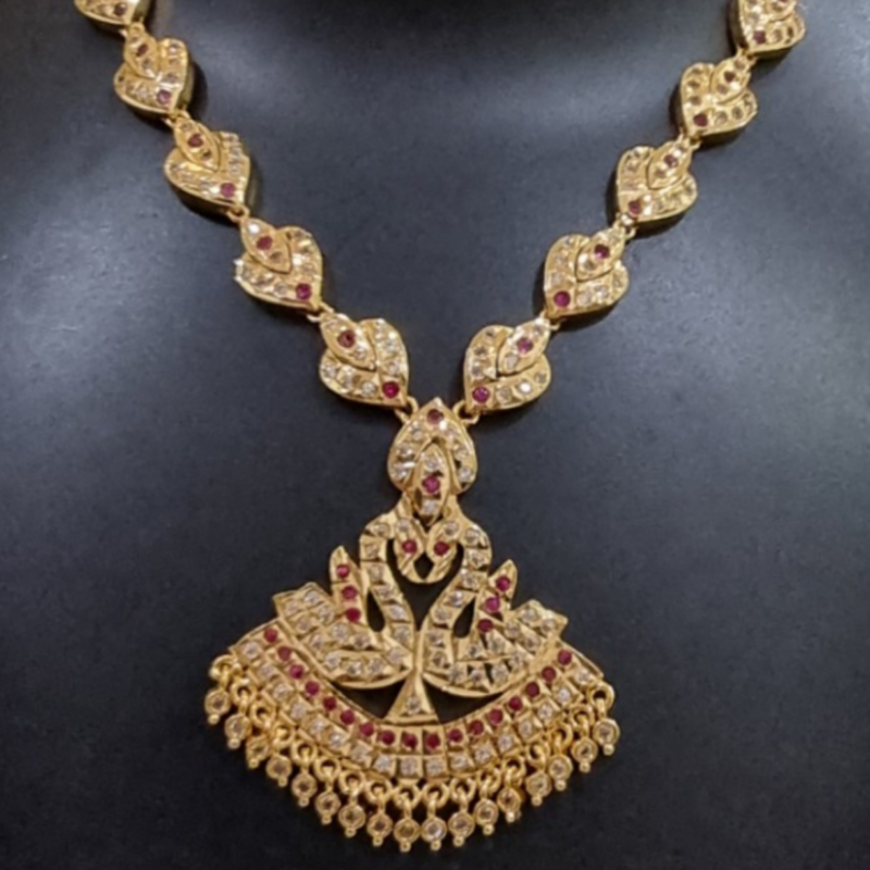 Impon Necklace with leaf-shaped links and two birds pendant