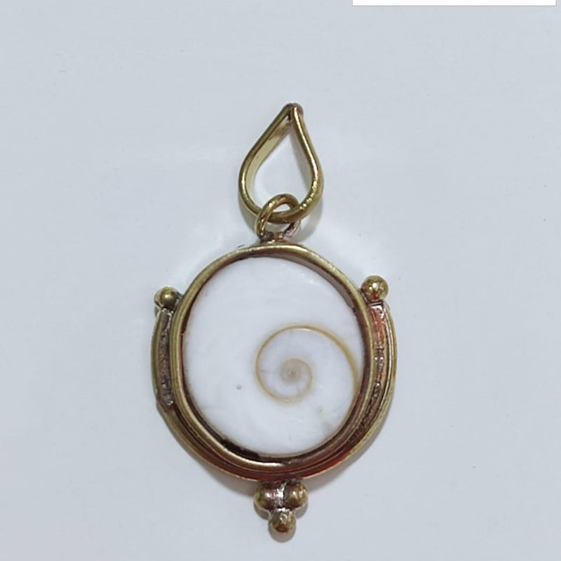 Gomathi Chakra Pendant, Plain Oval Bezel, gomathi chakra in a plain oval bezel with a teardrop bail and two side beads