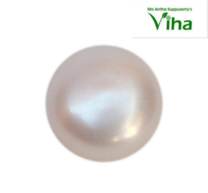 Original Pearl, a single round cream-pink pearl with a soft glossy sheen