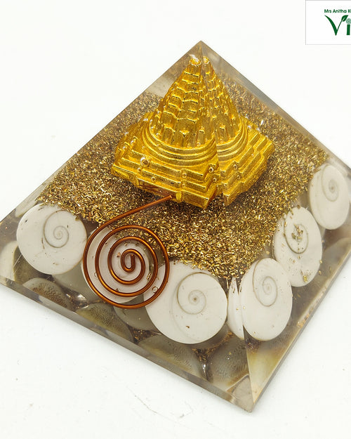 Gomati Chakra Mahameru / Shree Yantra Pyramid with white shells and wire spiral